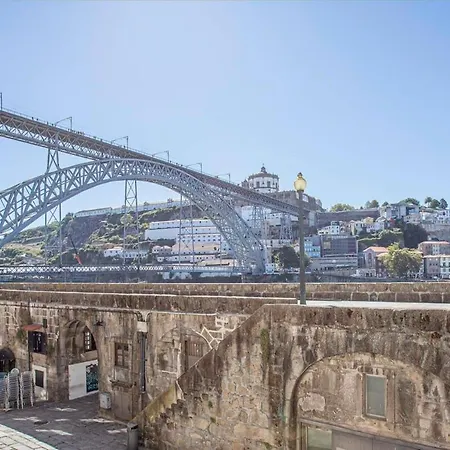 Liiiving In - Ribeira Riverside Apartment Porto