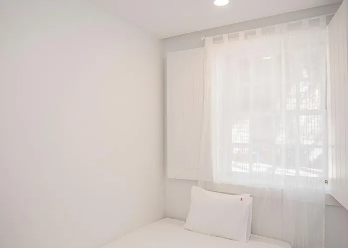 Liiiving In - Ribeira Riverside