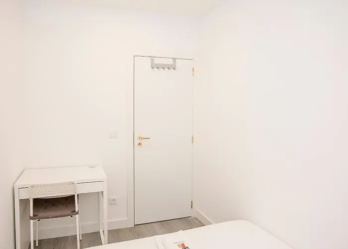 Liiiving In - Ribeira Riverside Apartament