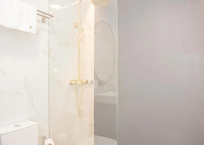 Liiiving In - Ribeira Riverside Oporto