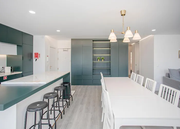 Liiiving In - Ribeira Riverside