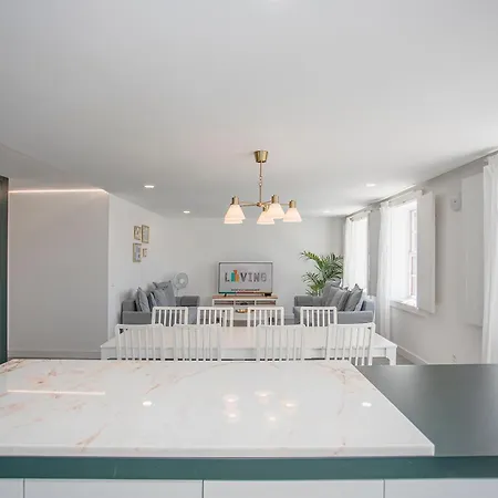 Liiiving In - Ribeira Riverside 아파트 포르투