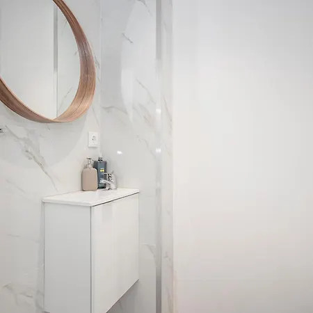 Liiiving In - Ribeira Riverside 아파트