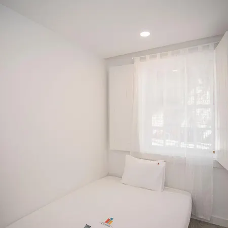 Liiiving In - Ribeira Riverside